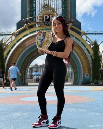 Zelina Vega