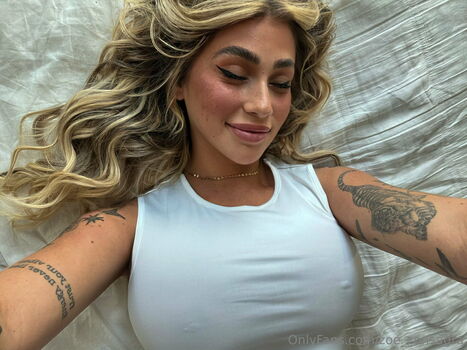 Zoe Consagra