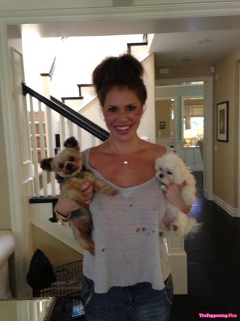Nikki Cox